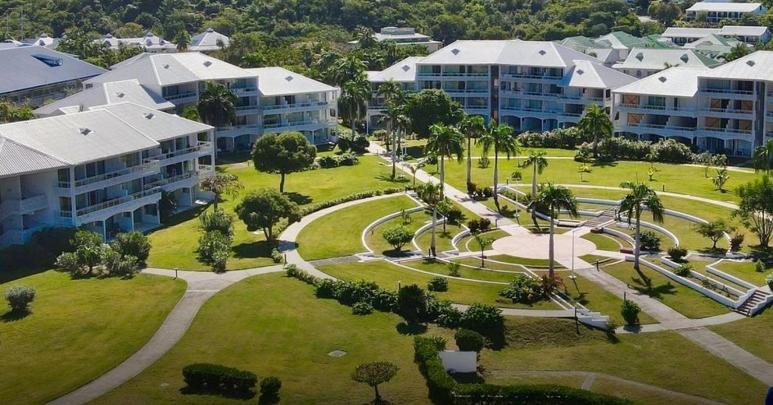 Charmant En Bord De Plage Apartment Anse Marcel Bagian luar foto